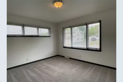 221 N Cascade St, New Castle, PA 16101 - Photo 8