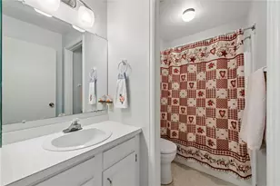 1818 Foxcroft Ln, Pittsburgh, PA 15101 - Photo 24