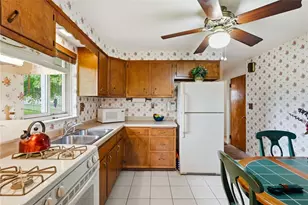 551 Millers Ln, Pittsburgh, PA 15239 - Photo 16
