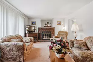 551 Millers Ln, Pittsburgh, PA 15239 - Photo 8