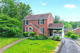 1801 Vollmer Dr, Pittsburgh, PA 15116 - Photo 2