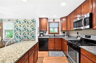1801 Vollmer Dr, Pittsburgh, PA 15116 - Photo 10