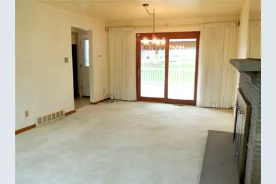 640 Longvue Drive, Chartiers, PA 15342 - Photo 4