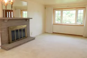 640 Longvue Dr, Chartiers, PA 15342 - Photo 4