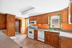 571 Main St, North Huntingdon, PA 15642 - Photo 6