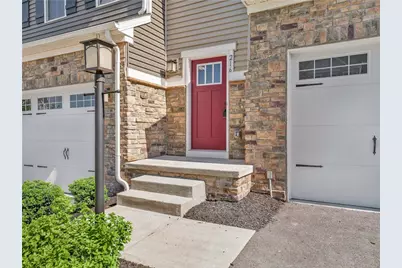 216 Cranesbill Dr, Adams Township, PA 16046 - Photo 2