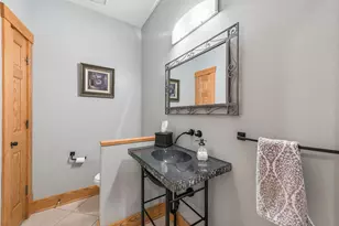 300 Hardy Dr, Pittsburgh, PA 15241 - Photo 8