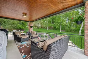 300 Hardy Dr, Pittsburgh, PA 15241 - Photo 10
