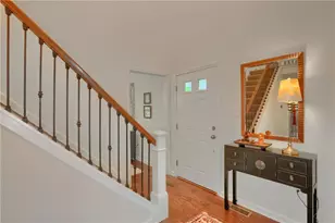705 Helen Ct, Cranberry Township, PA 16066 - Photo 4