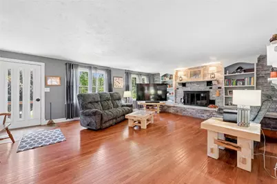 5308 Greensburg Rd, Washington Township, PA 15613 - Photo 4