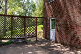 128 Clover Dr, Center Township, PA 15061 - Photo 18