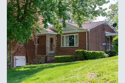 128 Clover Dr, Center Township, PA 15061 - Photo 2