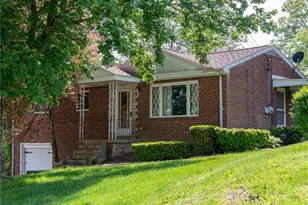 128 Clover Dr, Center Township, PA 15061 - Photo 2