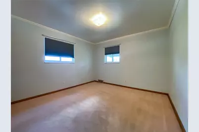 128 Clover Dr, Center Township, PA 15061 - Photo 10