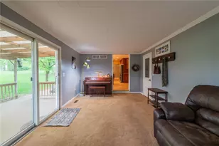 123 Southview Dr, Lancaster Township, PA 16037 - Photo 14