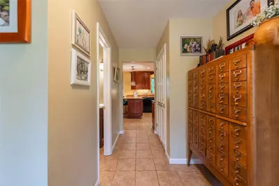123 Southview Dr, Lancaster Township, PA 16037 - Photo 2