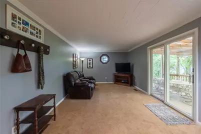 123 Southview Dr, Lancaster Township, PA 16037 - Photo 12