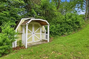 119 Spruce Dr, Pittsburgh, PA 15116 - Photo 40