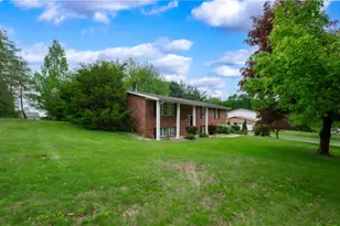 400 Cherokee, Center Township, PA 16001 - Photo 26