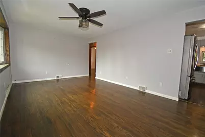 433 Ridgemont Dr, Pittsburgh, PA 15220 - Photo 2