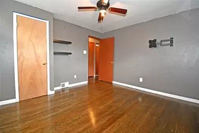 433 Ridgemont Dr, Pittsburgh, PA 15220 - Photo 14