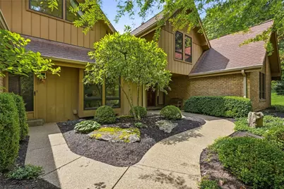125 Riding Trail, Pittsburgh, PA 15215 - Photo 2