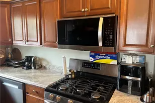 309 Magazine St, Scott Township, PA 15106 - Photo 6