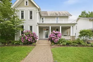 226 College Ave, Grove City Boro, PA 16127 - Photo 1