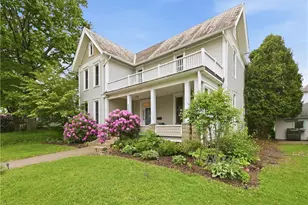 226 College Ave, Grove City Boro, PA 16127 - Photo 2
