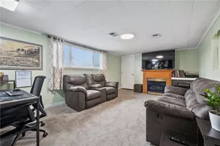 2739 Iowa Dr, Lower Burrell, PA 15068 - Photo 18