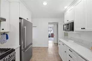 4 Fernwood Ave, Pittsburgh, PA 15228 - Photo 12