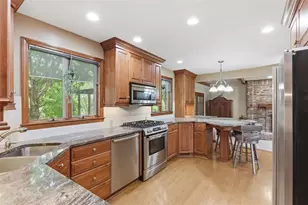 261 Finnin Rd, Allegheny Township, PA 15068 - Photo 4