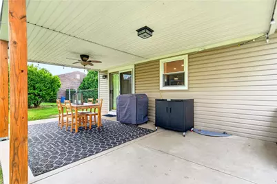 215 Princeton Dr, Center Township, PA 15001 - Photo 36