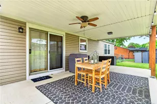 215 Princeton Dr, Center Township, PA 15001 - Photo 34