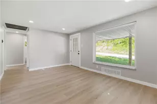 609 Monaca Rd, Hopewell Township, PA 15001 - Photo 6