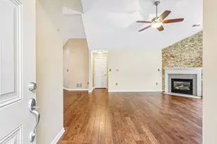 2014 Jamestown Ct, Adams Township, PA 16059 - Photo 6