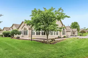 2014 Jamestown Ct, Adams Township, PA 16059 - Photo 2