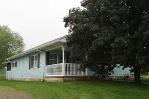 606 Beech St, Derry Township, PA 15627 - Photo 2