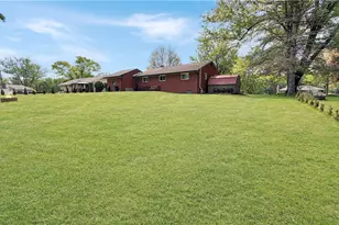 108 Arrowhead Dr, South Beaver Township, PA 15010 - Photo 4