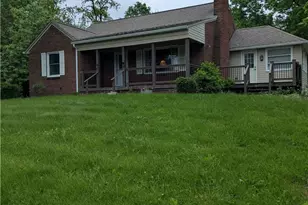 3106 Fernwood Ln, Neshannock Township, PA 16105 - Photo 2