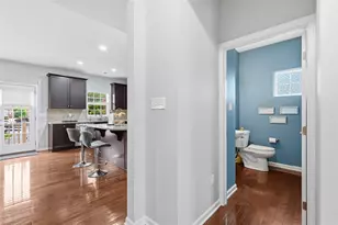 224 Thornapple Ln, Cranberry Township, PA 16066 - Photo 8