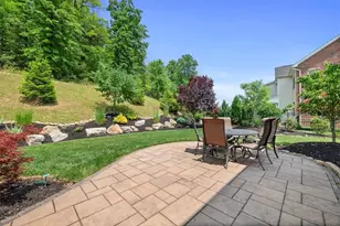 307 Longmore Dr, Adams Township, PA 16046 - Photo 44