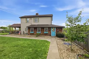 2424 Elm St, Liberty Boro, PA 15133 - Photo 2