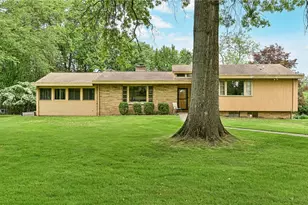 10595 Crest Rd, Pittsburgh, PA 15090 - Photo 1