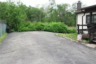 105 Ecker Ln, Indiana Township, PA 15024 - Photo 4