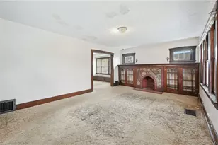 1045 Myrtle Pl, Sharon, PA 16146 - Photo 6