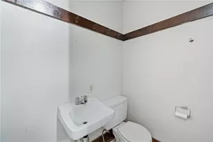 1045 Myrtle Pl, Sharon, PA 16146 - Photo 14