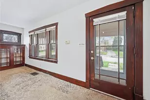 1045 Myrtle Pl, Sharon, PA 16146 - Photo 4