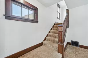 1045 Myrtle Pl, Sharon, PA 16146 - Photo 14