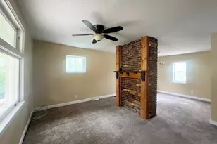 358 Pointview Rd, Pittsburgh, PA 15227 - Photo 2